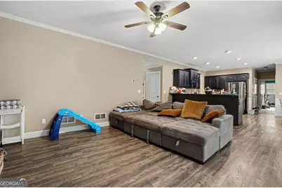 521 Richmond Place, Loganville, GA 30052 - Photo 6