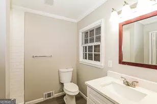 1752 Laurelwood Dr SW, Atlanta, GA 30311 - Photo 10