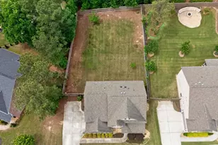 5390 Hennessy Cir, Atlanta, GA 30349 - Photo 6