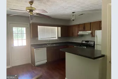 9192 Thomas Road, Jonesboro, GA 30238 - Photo 2