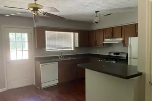 9192 Thomas Rd, Jonesboro, GA 30238 - Photo 2