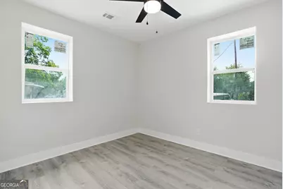 211 Jenks Street, Savannah, GA 31415 - Photo 12