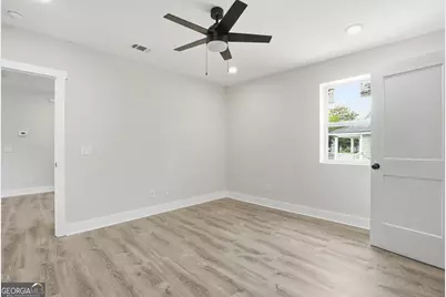 211 Jenks Street, Savannah, GA 31415 - Photo 10