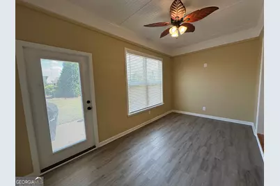 214 Brunswick Drive, Griffin, GA 30223 - Photo 12