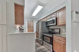 25104 Plantation Dr NE, Atlanta, GA 30324 - Photo 6