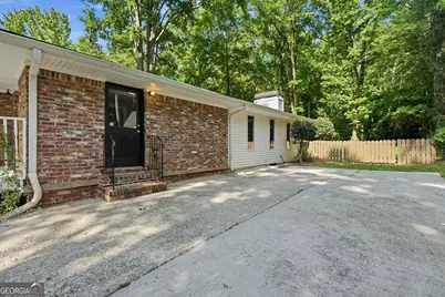 2109 Shady Lane, Tucker, GA 30084 - Photo 2