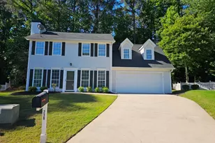 218 Preston Cir, Peachtree City, GA 30269 - Photo 2