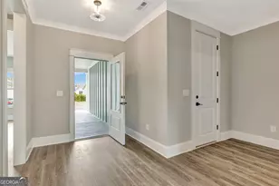 370 Redhaven Dr, Senoia, GA 30276 - Photo 4
