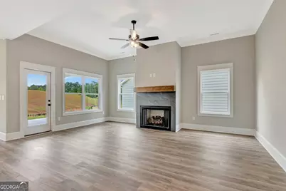 370 Redhaven Drive, Senoia, GA 30276 - Photo 6