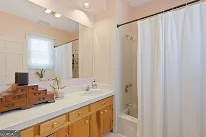 702 E 32nd Street, Savannah, GA 31401 - Photo 14