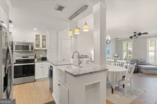 1035 Beachview Dr, Saint Simons, GA 31522 - Photo 4
