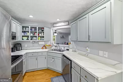 1600 Old Athens Hw, Cornelia, GA 30531 - Photo 10