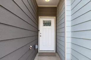 7811 Rock Rose Ln, Fairburn, GA 30213 - Photo 2