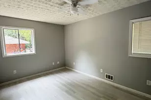 8225 Attleboro Dr, Jonesboro, GA 30238 - Photo 8