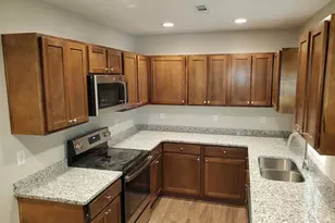 211 W Moore St, Dublin, GA 31021 - Photo 2