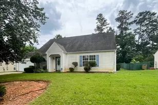 2759 Holly Berry Dr, Ellenwood, GA 30294 - Photo 2
