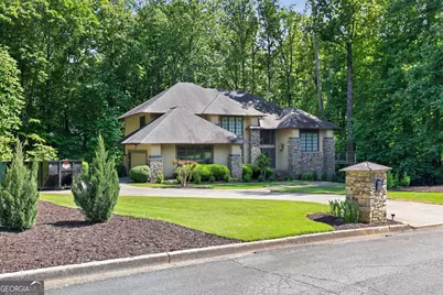 320 Waverly Hall Circle, Roswell, GA 30075 - Photo 2