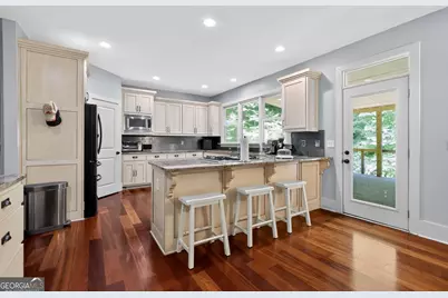 320 Waverly Hall Circle, Roswell, GA 30075 - Photo 10
