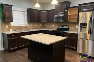 409 Rolling Acres Dr, Kathleen, GA 31047 - Photo 2