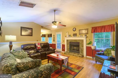 25 Ashley Creek Drive, Newnan, GA 30263 - Photo 4