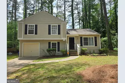 447 Sherwood Circle, Stone Mountain, GA 30087 - Photo 1