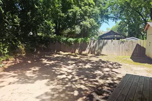 141 Spalding St, Griffin, GA 30223 - Photo 2
