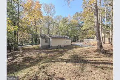 580 Pineland Circle SW, Mableton, GA 30126 - Photo 10