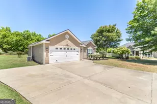 218 Ellington Ct, Perry, GA 31069 - Photo 2