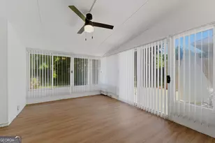 2216 Wellington Cir, Lithonia, GA 30058 - Photo 10