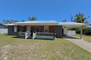 53 Carey Dr, Hazlehurst, GA 31539 - Photo 1