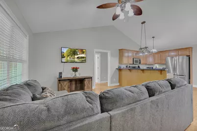 211 Normandy Trail, Lavonia, GA 30553 - Photo 10