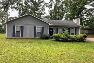 1408 New Huchinson Mill Rd, Lagrange, GA 30240 - Photo 1