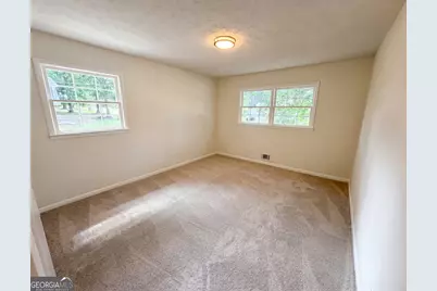 1938 Surrey Trail SE, Conyers, GA 30013 - Photo 4