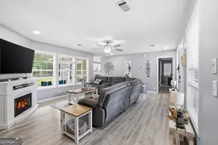 101 Siesta Ln, Lavonia, GA 30553 - Photo 2
