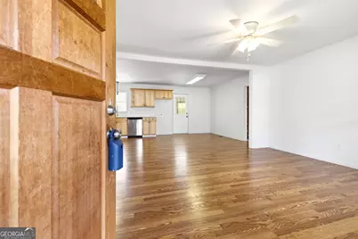 162 Orchard Circle, Commerce, GA 30529 - Photo 4