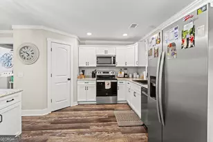 334 W Pine St, Metter, GA 30439 - Photo 8