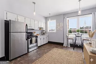 219 Abercorn St, Savannah, GA 31401 - Photo 4