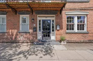 219 Abercorn St, Savannah, GA 31401 - Photo 1