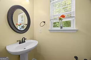 4041 Oak Crossing Dr, Suwanee, GA 30024 - Photo 14
