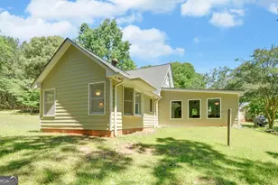 194 Harvey Ln, Lavonia, GA 30553 - Photo 2