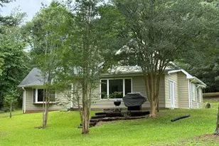 194 Harvey Ln, Lavonia, GA 30553 - Photo 1