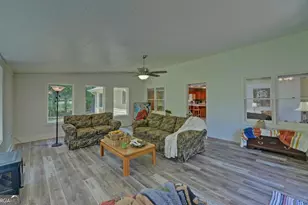 194 Harvey Ln, Lavonia, GA 30553 - Photo 14