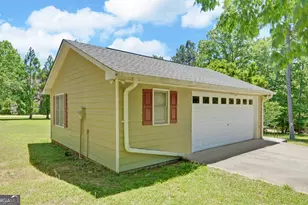 194 Harvey Ln, Lavonia, GA 30553 - Photo 8