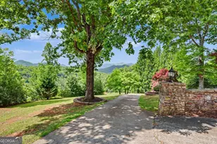 792 Bugscuffle Rd, Hiawassee, GA 30546 - Photo 2