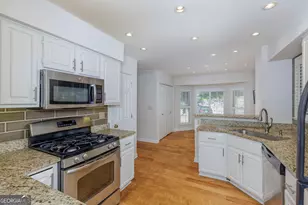 1363 Sheffield Glen Way, Atlanta, GA 30329 - Photo 8