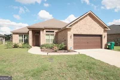 110 Gwendolyn Avenue, Perry, GA 31069 - Photo 1