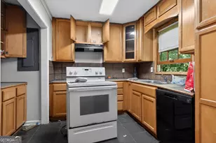 2128 Tiffany Ln, Lithonia, GA 30058 - Photo 18