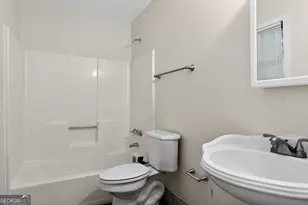 2128 Tiffany Ln, Lithonia, GA 30058 - Photo 12