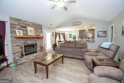 129 Wellington Drive, Lagrange, GA 30240 - Photo 4