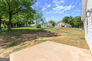 1672 Meadowlark Ln, Gainesville, GA 30501 - Photo 2